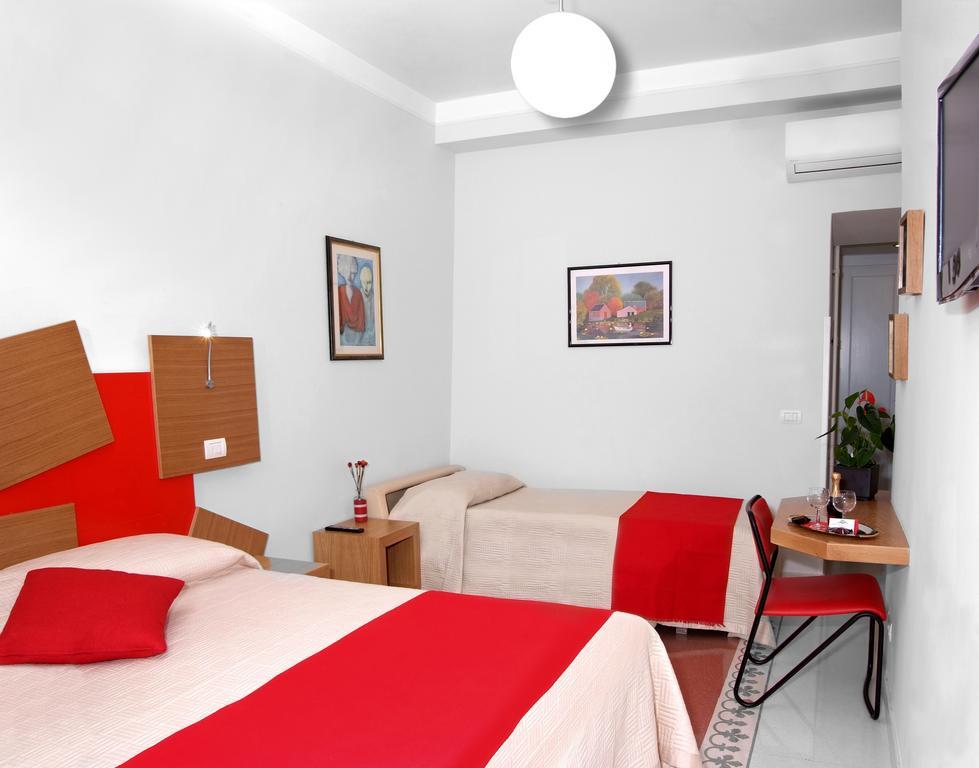 Adriano Augusto Bed & Breakfast Rome Room photo