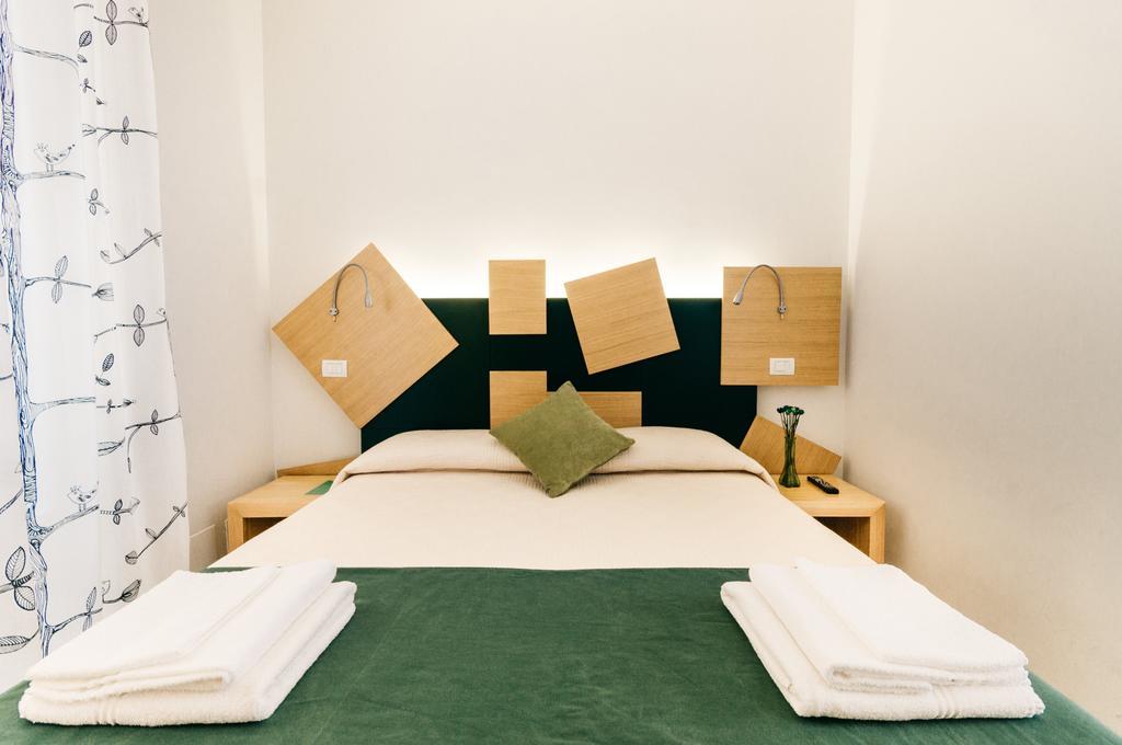 Adriano Augusto Bed & Breakfast Rome Room photo