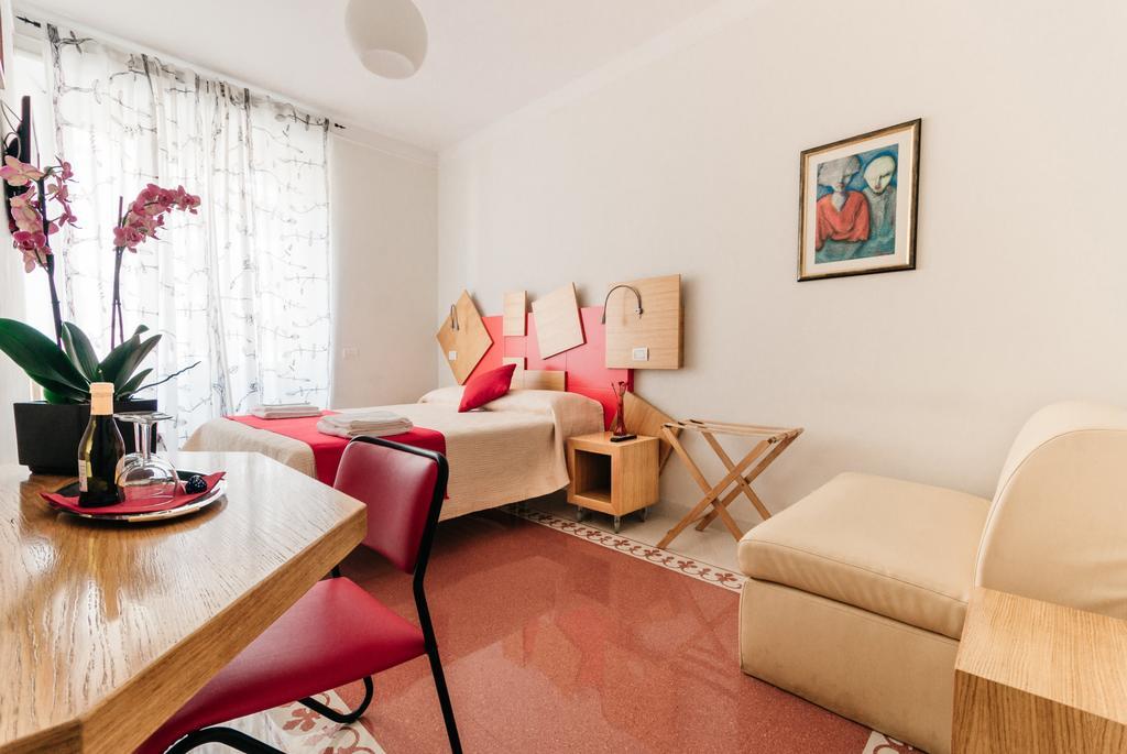 Adriano Augusto Bed & Breakfast Rome Room photo